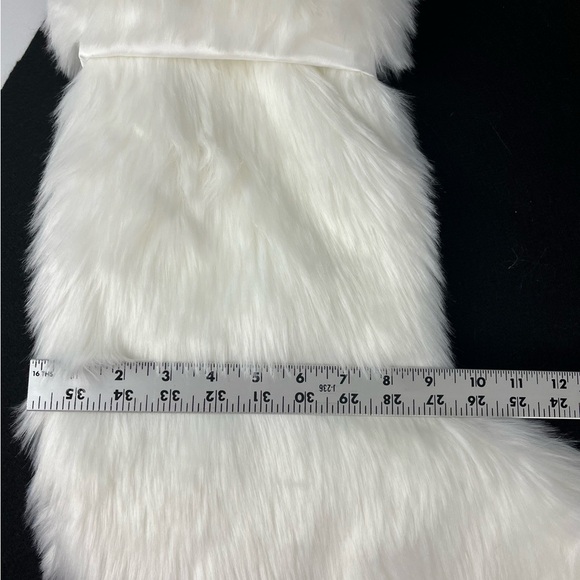 Nicole Miller Home Faux Fur Stocking White Ivory RN 75343 - Picture 10 of 13